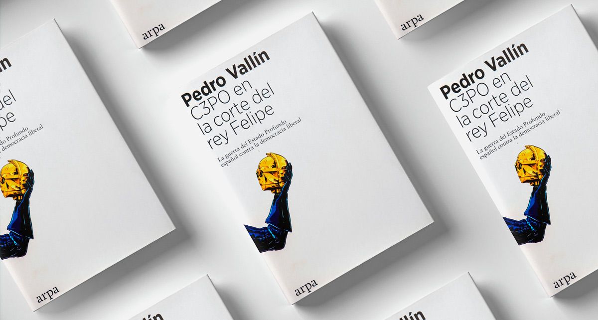 A mock up of many copies of the book "C3PO en la corte del rey Felipe"