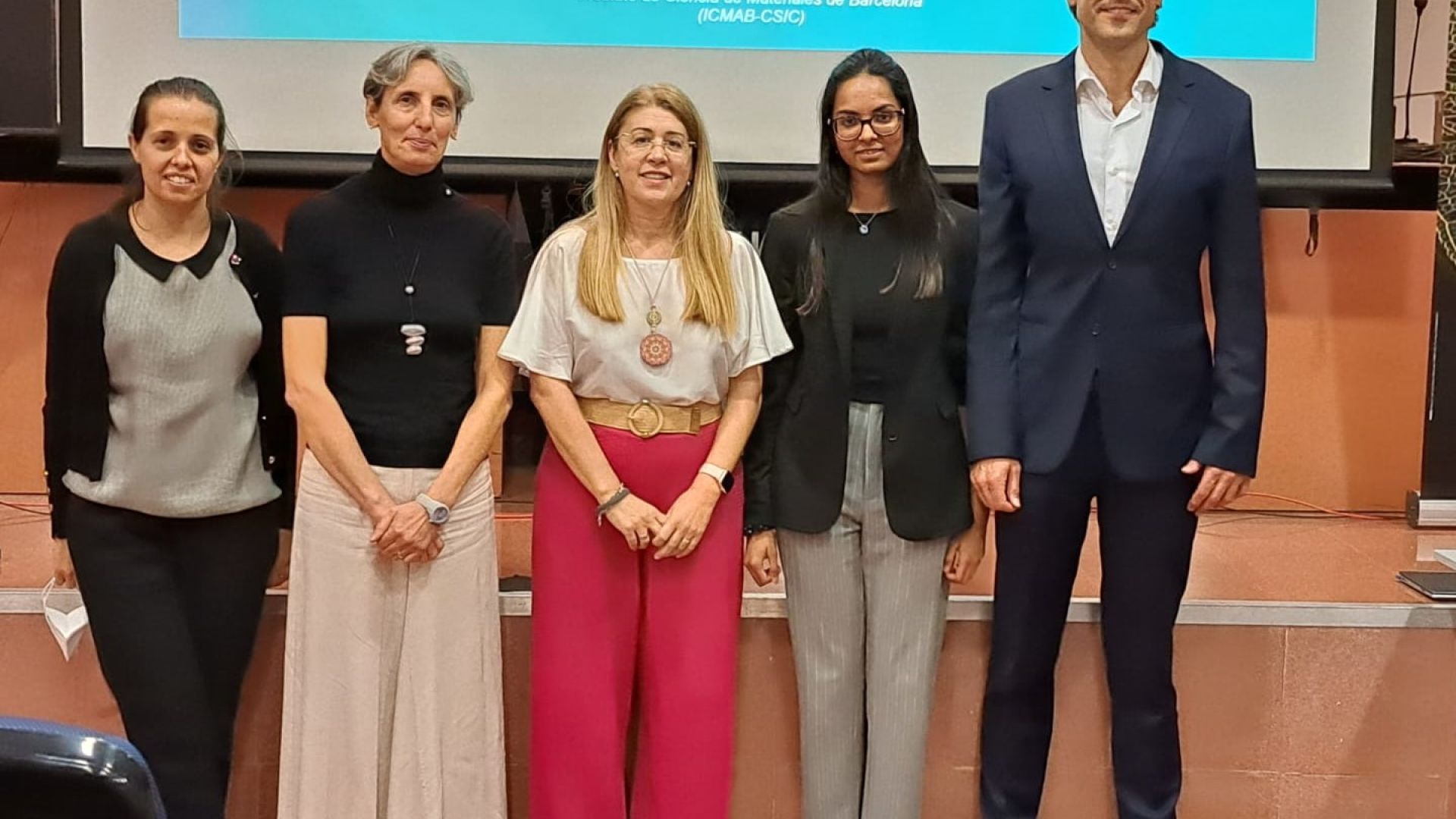 Sohini Sinha with Rosario Núñez (supervisor) and the PhD Committee | ICMAB,CSIC