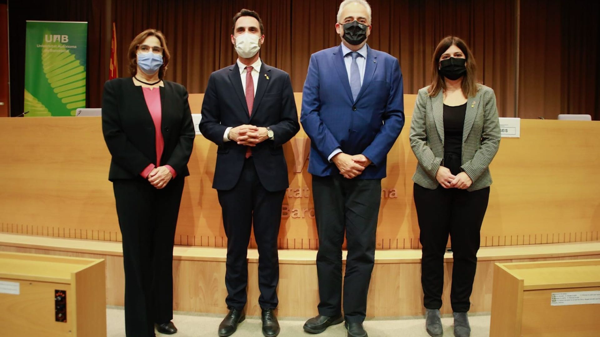 Nora Ventosa (President of the TECNIO Association), Roger Torrent i Ramió (Conseller d'Empresa i Treball), Javier Lafuente (Rector UAB), Gemma Geis (Consellera de Recerca i Universitats). 