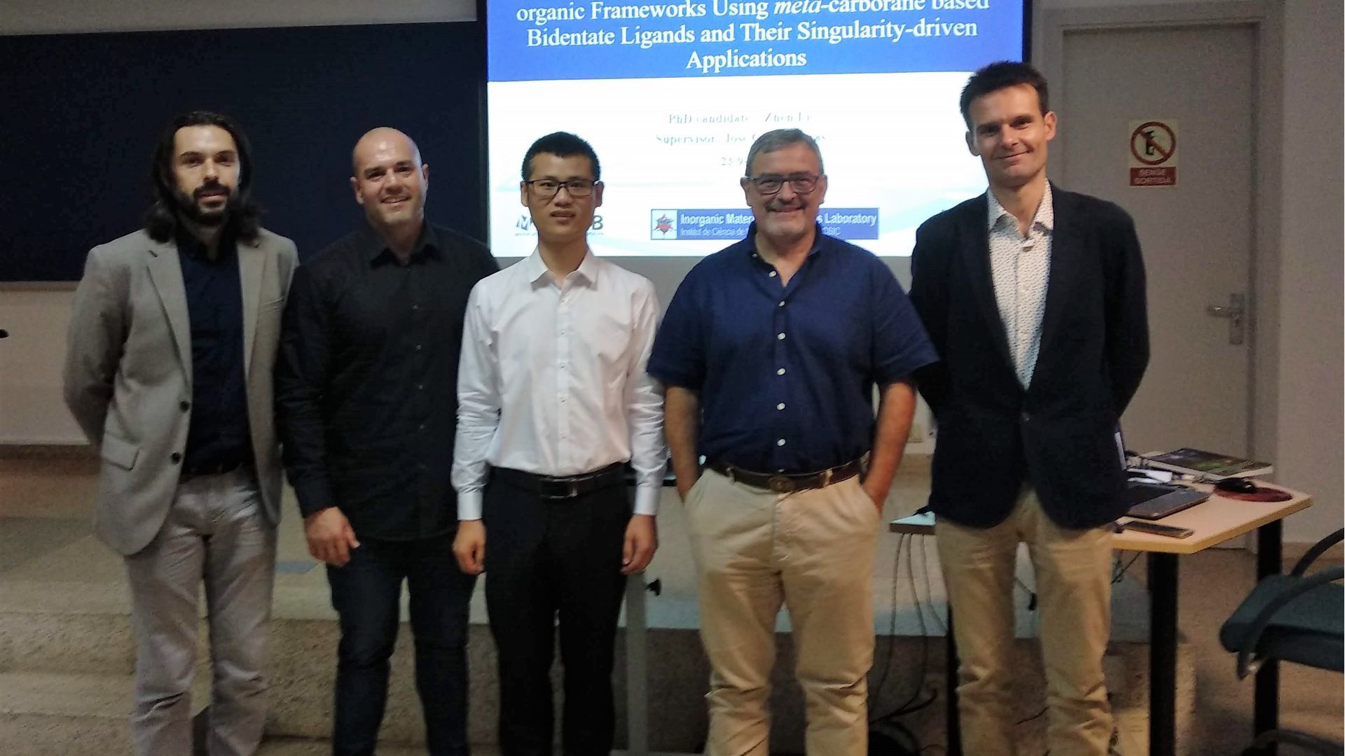 Zhen Li, with supervisor José Giner, and PhD Committee at the UAB | ICMAB-CSIC