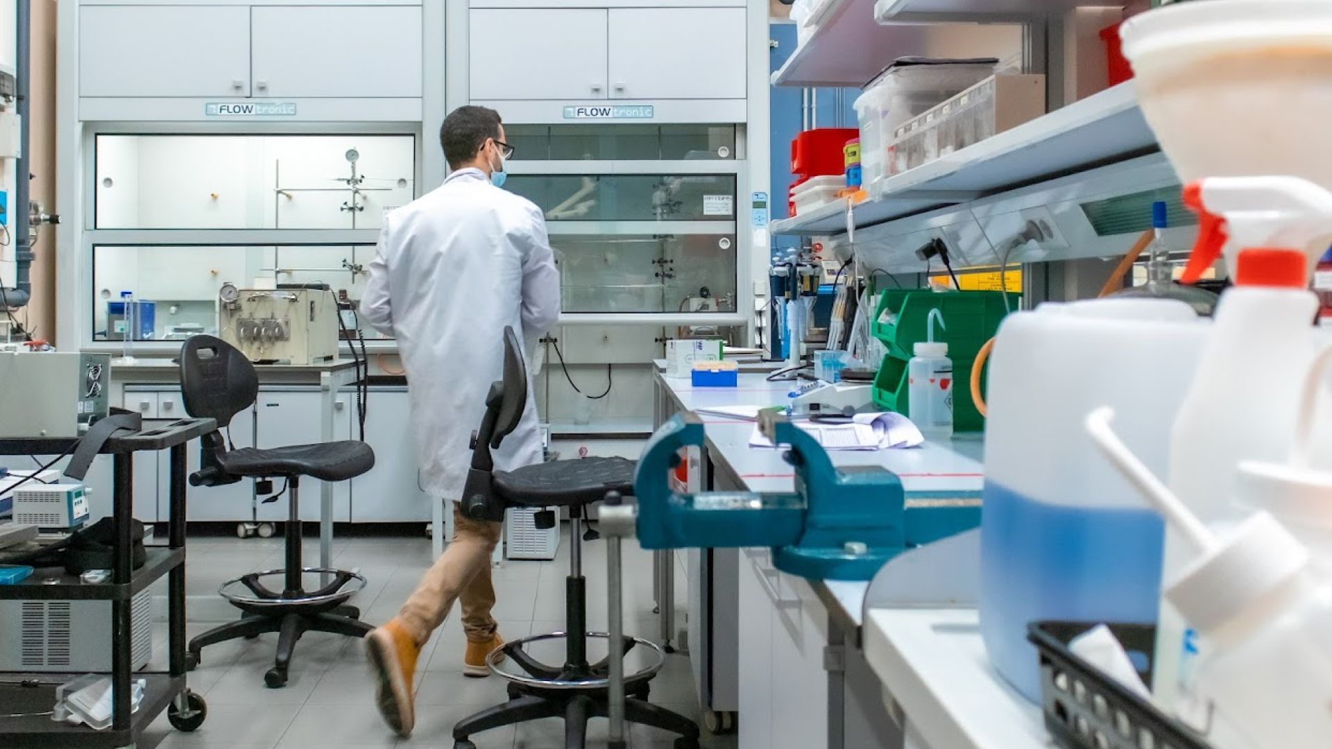 Soft Service / U6 Nanbiosis Lab | ICMAB