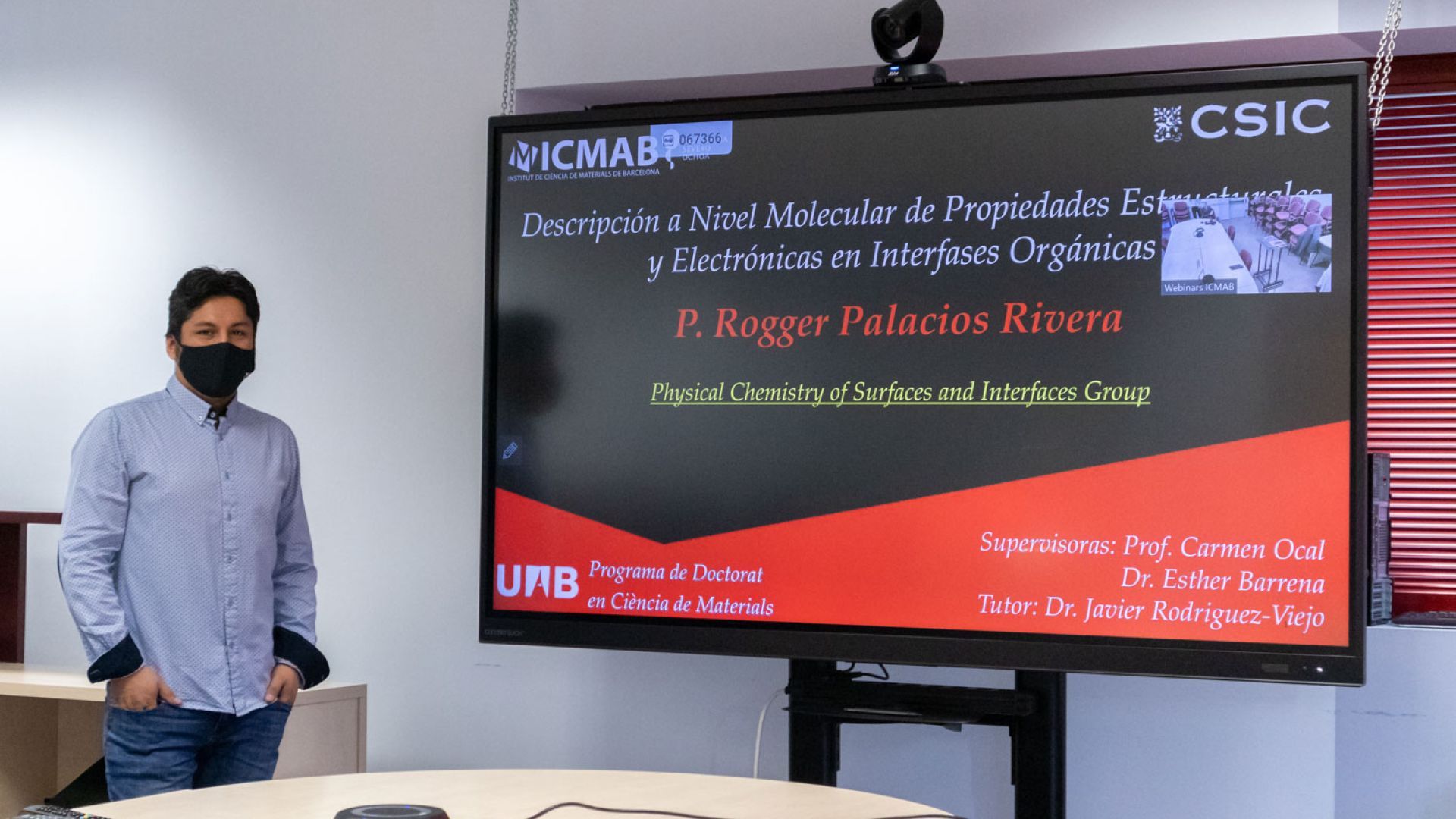 Rogger P. Palacios presenting his PhD