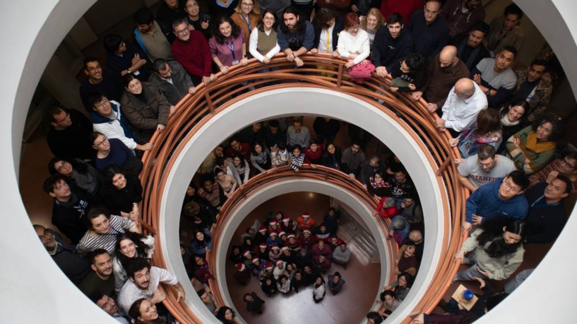 Group photo on our Christmas celebration | ICMAB-CSIC